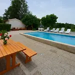 Ella Апартаменти Пореч