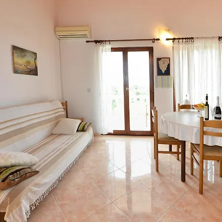 Apartament Ella *