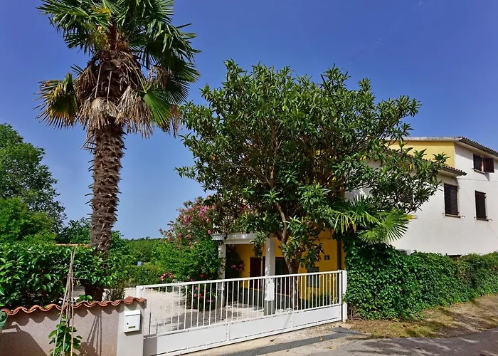 Ella Апартаменти *