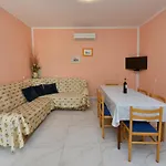 Ella Apartmán
